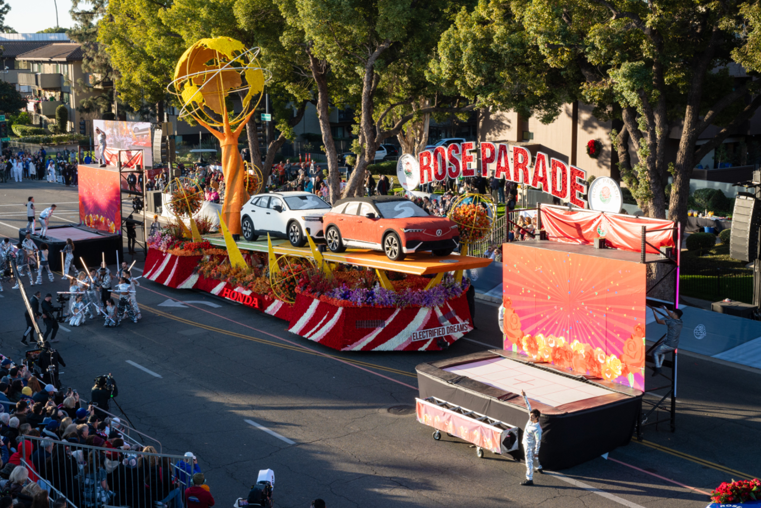 How Rose Parade Floats Are Built | Timeline, Materials & Process | AES